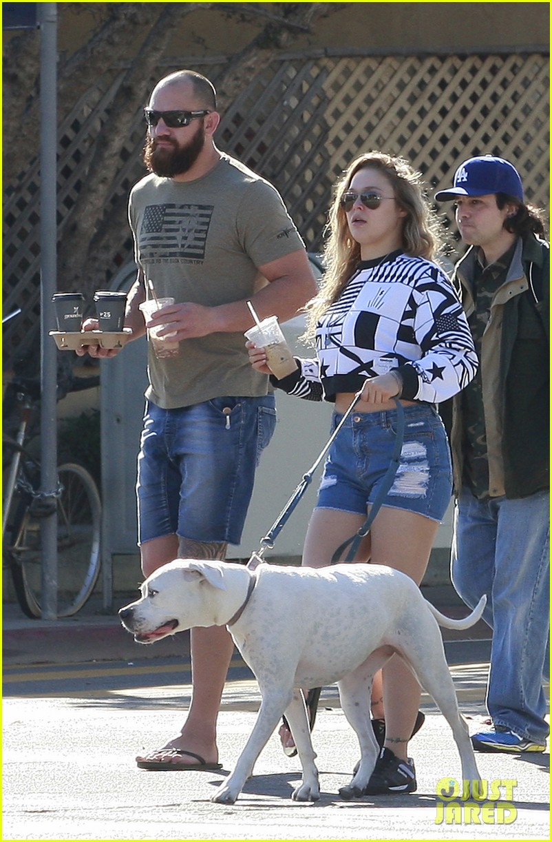 rounda-rousey-and-bf-travis-go-out-for-coffee-05.jpg