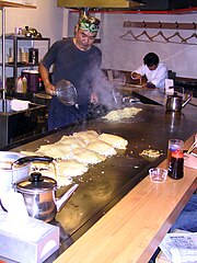 180px-Okonomiyaki_2.jpg