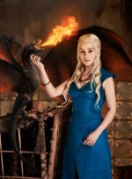 Daenerys-Targaryen-daenerys-targaryen-34013428-889-1198.jpg