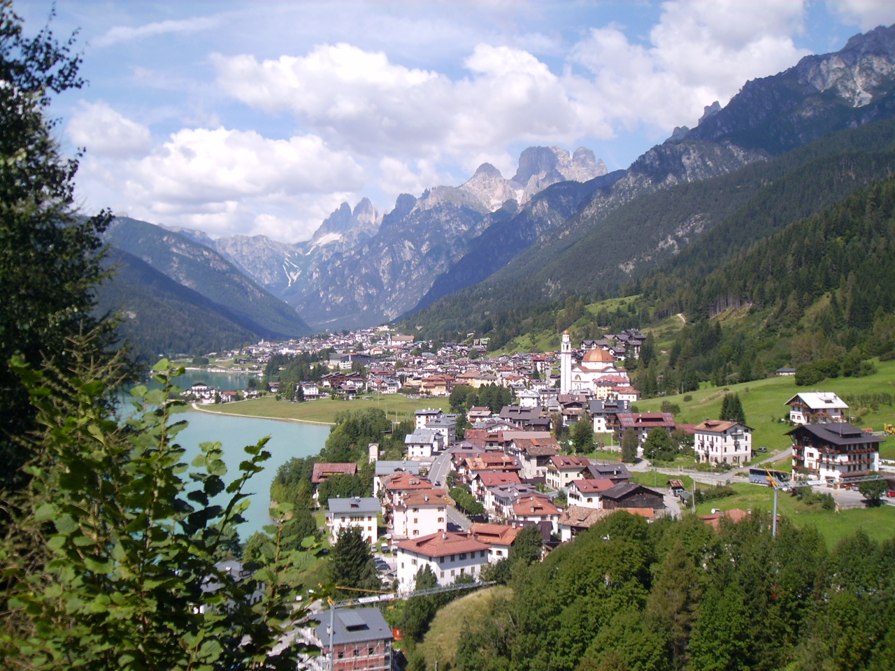 Auronzo_cadore_dolomiti_belluno_estate.JPG