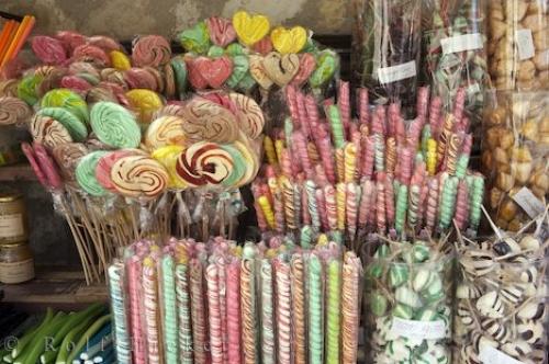 gourdon-candy-store_11393.jpg