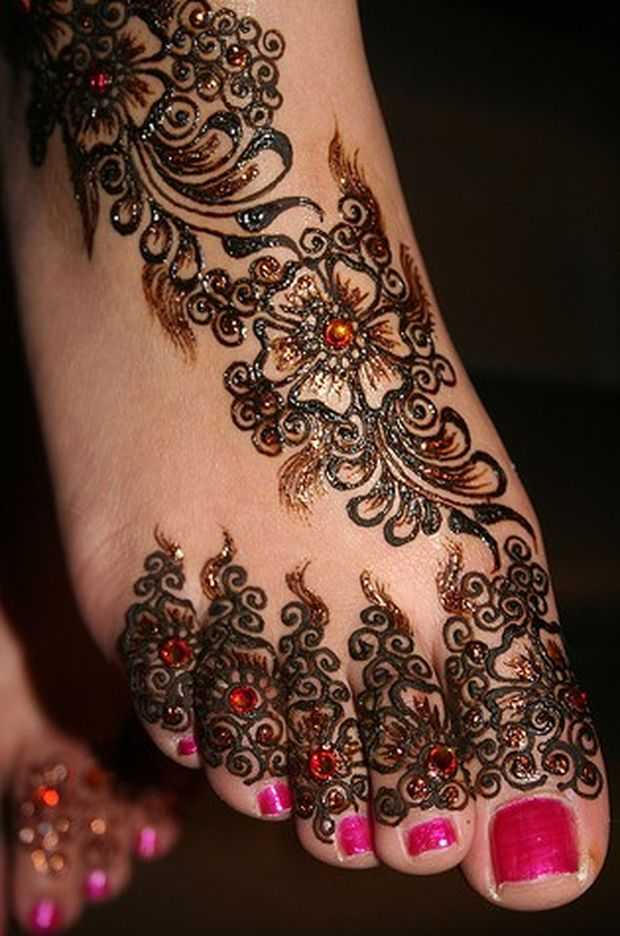 Indian-Mehndi-Designs-For-Feet-1.jpg