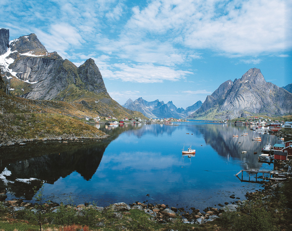 20080512073709_lofoten__reine__mos_305987g.jpg