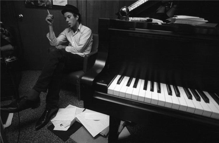 tom-waits_piano.jpg