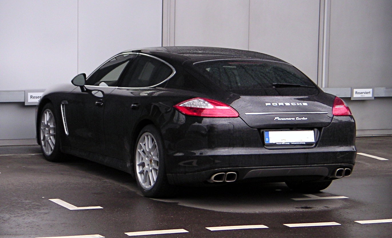 Porsche_Panamera_Turbo_Rear.jpg