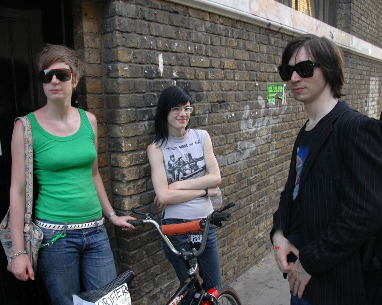 brick-lane-hipsters.jpg