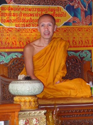 Buddhist%20monk_small.jpg