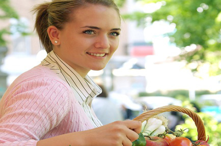 garden_basket_girl_434x287.jpg