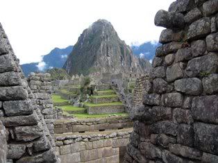 MACHUPICCHU_STONE.jpg