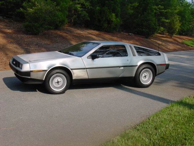 83Delorean.jpg