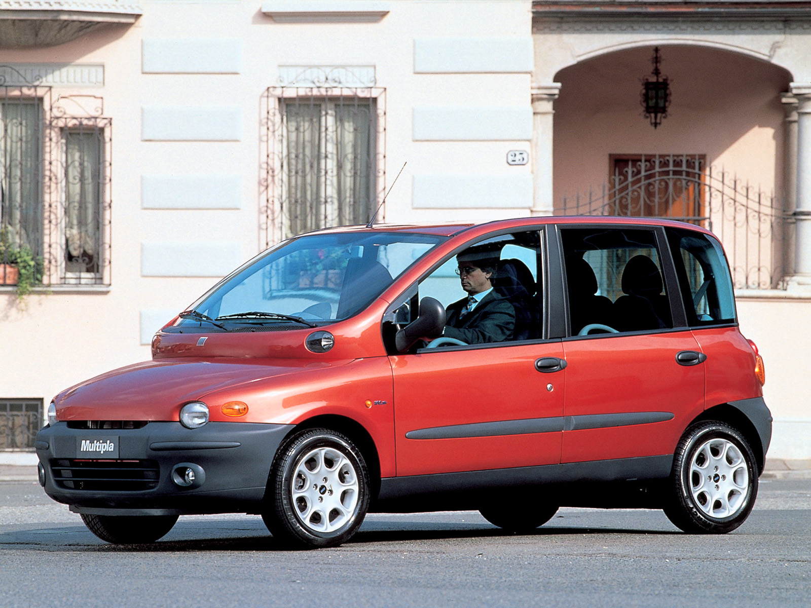 1999-2001_Fiat_Multipla_02.jpg