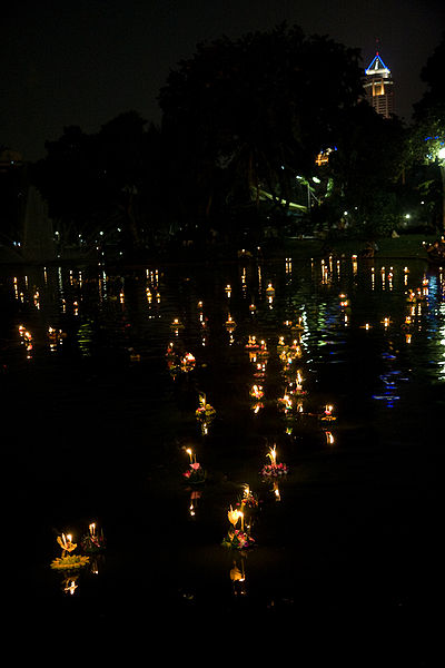 travel-bucket-list-krathong-festival.jpg