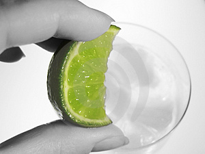 lime-wedge-and-cool-drink-thumb1957881.jpg