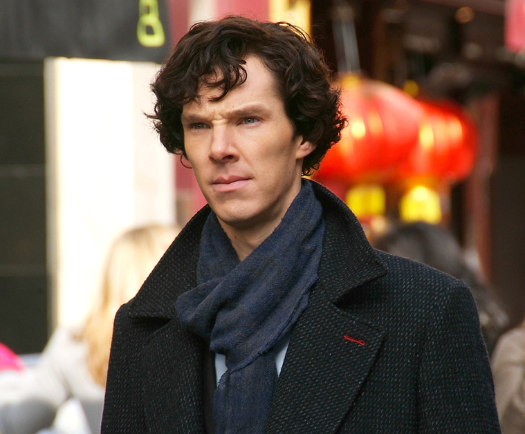 Benedict_Cumberbatch_filming_Sherlock_cropped2.jpg