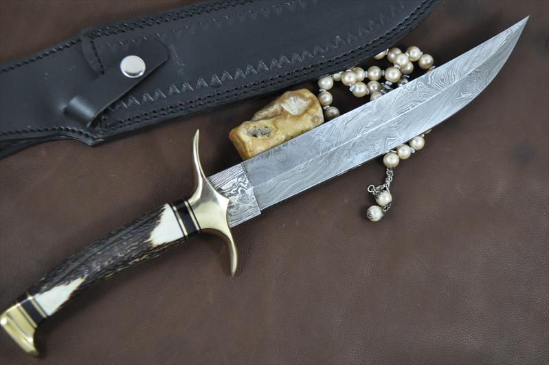 custom-handmade-damascus-beautiful-bowie-knife-with-stag-handle-3-915-p.jpg