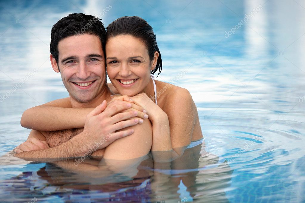 depositphotos_7797775-Happy-couple-hugging-in-a-swimming-pool.jpg