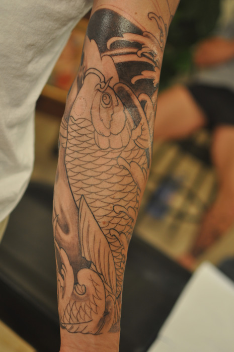 tattoou_men-black-sleeve-carp-012212.jpg